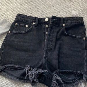 zara black jean shorts size 4